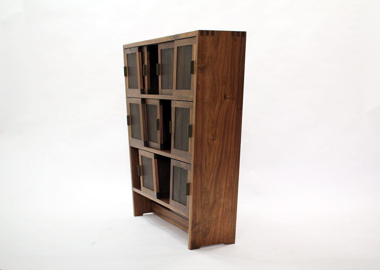 박지민 Park Jimin 
찻장 Tea Cabinet 
walnut, rosewood, guaiacum, natural oil finish _1100x250x1050mm_2015
