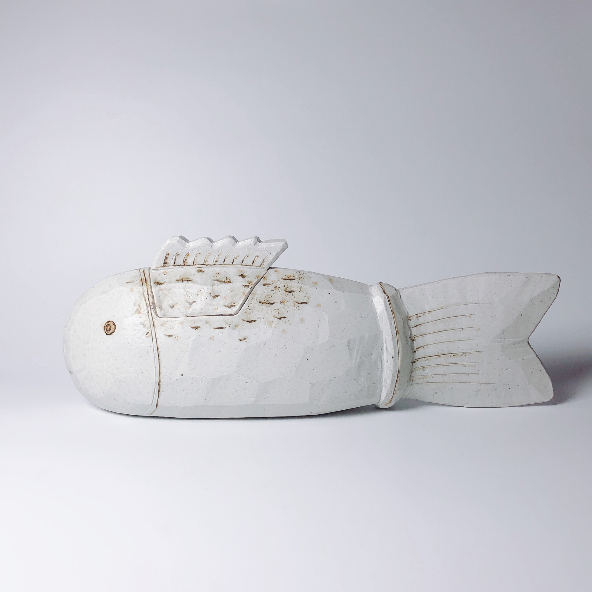 김익영_잉어합 大, Ceramic, 12x54x(h)20cm