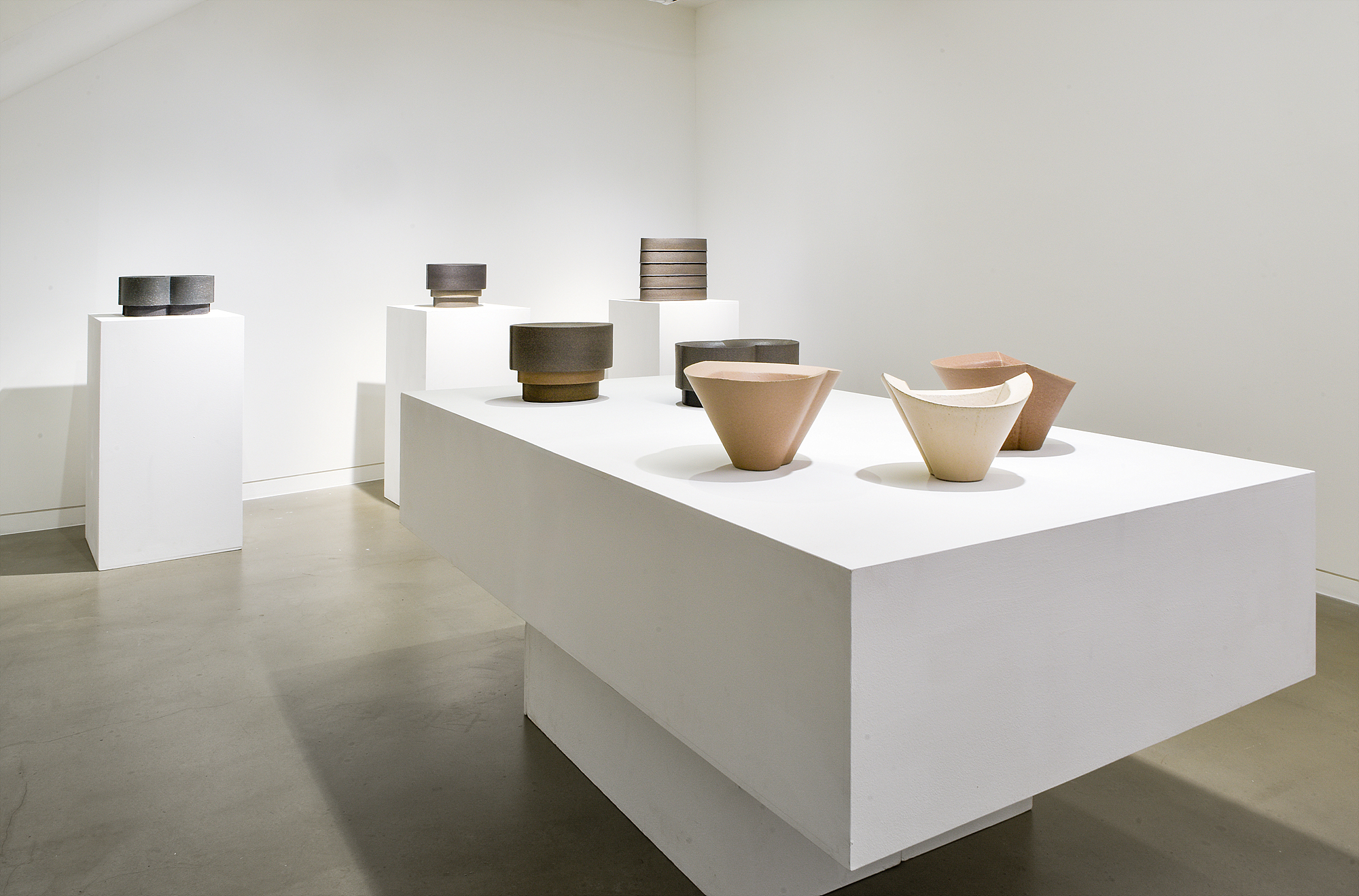 Lee Jeongwon, 《표면 너머》, Installation View