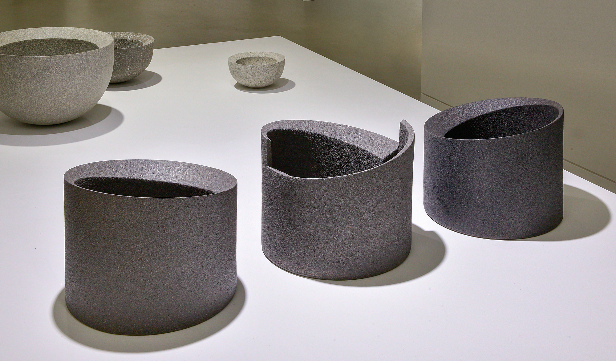 Lee Jeongwon, 《표면 너머》, Installation View