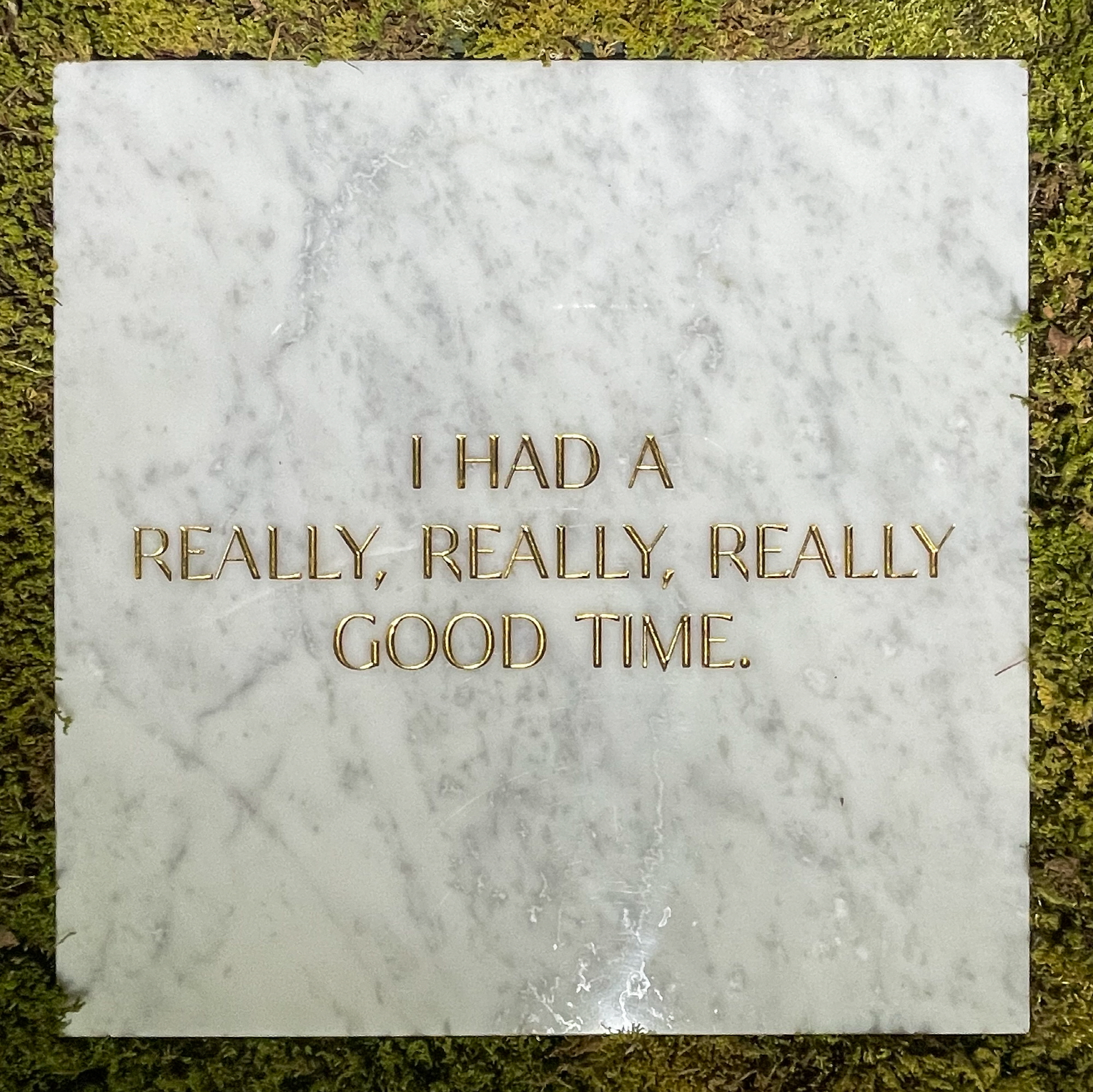 Graves of Our Generation, gold on carrara marble(Italy), limited edition of 100, 40x40x1.5cm, 2021