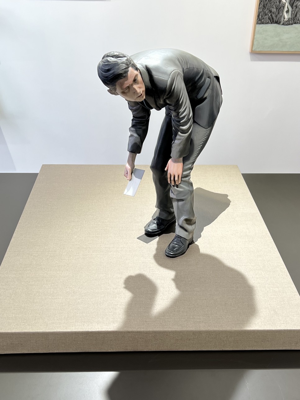 Kwon Daehun, resin, acrylic paint, linen, steel, wooden board, 70x60x(h)50cm, 2018